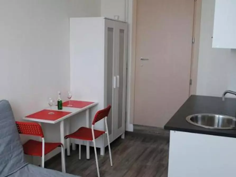 Immagine 2 di Appartamento in affitto  in Viale Principe Amedeo a Rimini