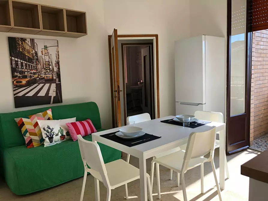 Immagine 4 di Camera condivisa in affitto  in Via Luigi Scrosati a Milano