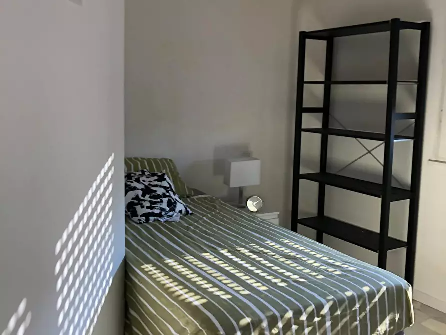 Immagine 2 di Camera in affitto  in Via Luigi Scrosati a Milano