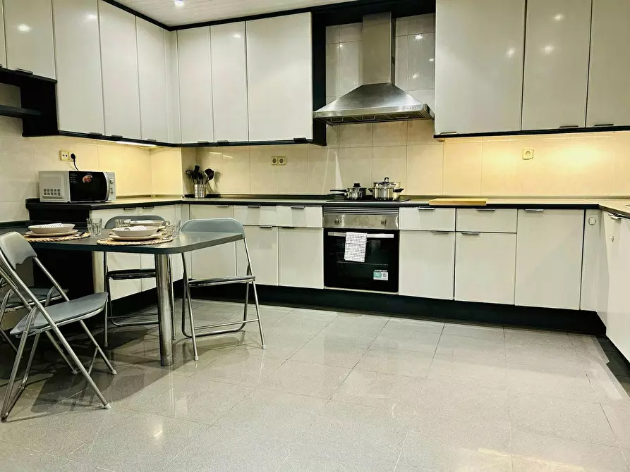 Immagine 5 di Camera in affitto  in Carrer de Balmes a Barcelona