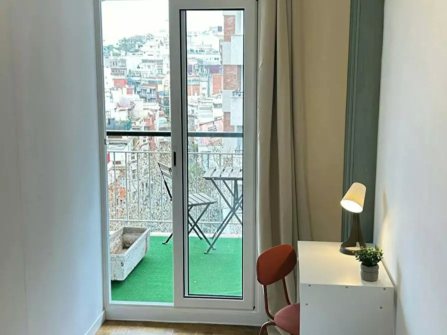 Immagine 6 di Camera in affitto  in Carrer de Balmes a Barcelona