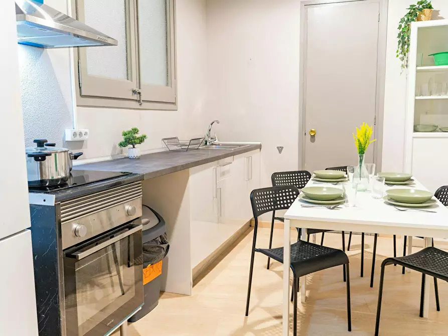 Immagine 9 di Camera in affitto  in Carrer de Sant Pere Més Alt a Barcelona