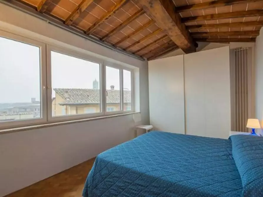 Immagine 10 di Camera in affitto  in Via San Quirico a Siena