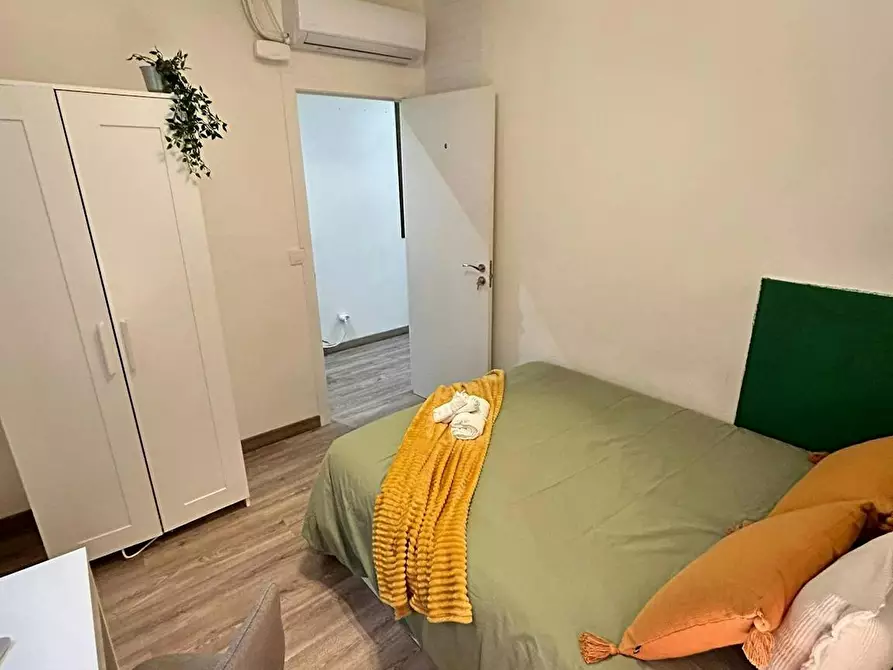 Immagine 2 di Camera in affitto  in Carrer de Xàtiva a Valencia