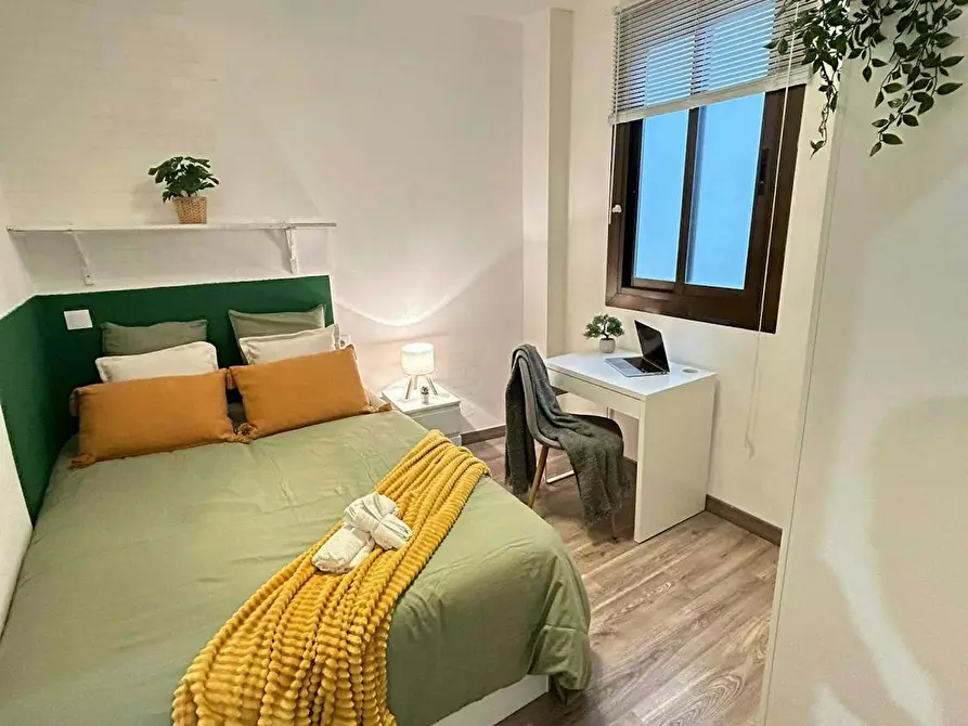 Immagine 1 di Camera in affitto  in Carrer de Xàtiva a Valencia