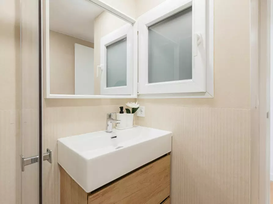 Immagine 10 di Camera in affitto  in Carrer de Totana a Valencia