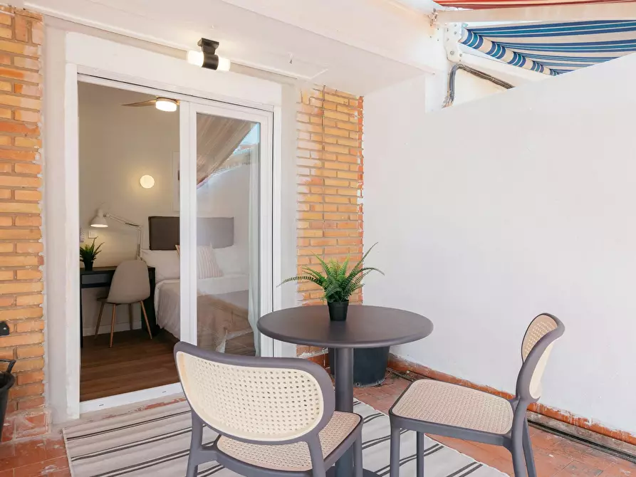 Immagine 4 di Camera in affitto  in Carrer de Totana a Valencia