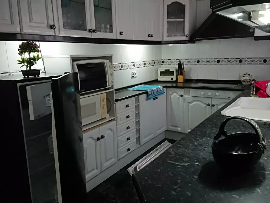 Immagine 6 di Camera in affitto  in Carrer de Sant Joan de Déu a Valencia