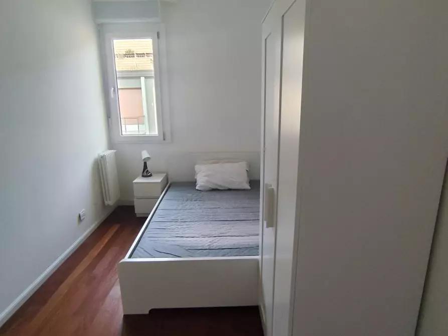 Immagine 5 di Camera in affitto  in Via Giovanni Brugnoli a Bologna