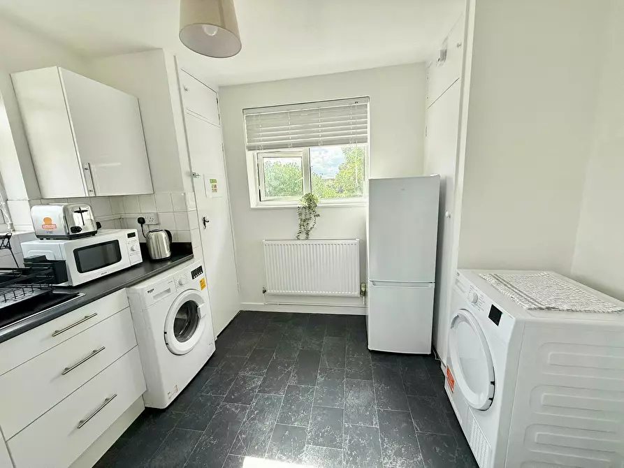 Immagine 6 di Appartamento in affitto  in Shalcross Drive a Broxbourne