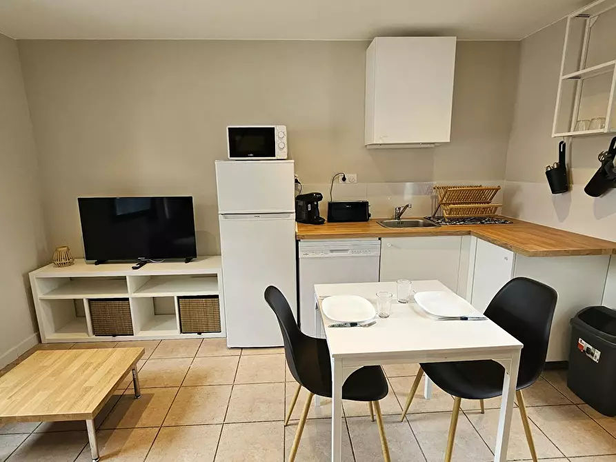 Immagine 1 di Casa indipendente in affitto  in Chemin de Revaison a Saint-Priest