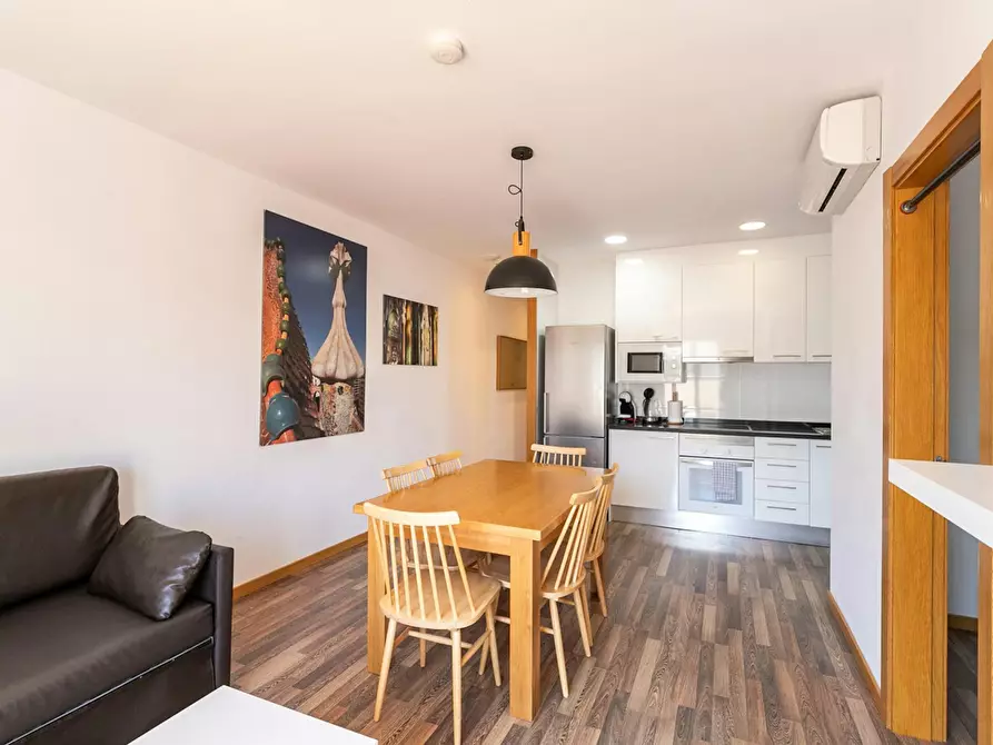 Immagine 7 di Appartamento in affitto  in Avinguda de Gaudí a Barcelona