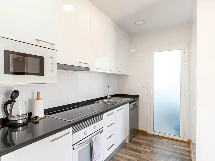 Immagine 10 di Appartamento in affitto  in Avinguda de Gaudí a Barcelona