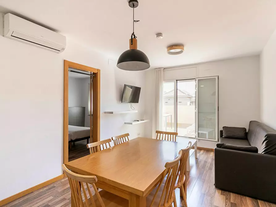 Immagine 5 di Appartamento in affitto  in Avinguda de Gaudí a Barcelona