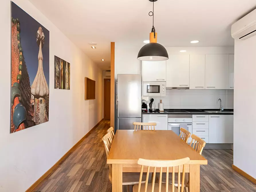 Immagine 8 di Appartamento in affitto  in Avinguda de Gaudí a Barcelona