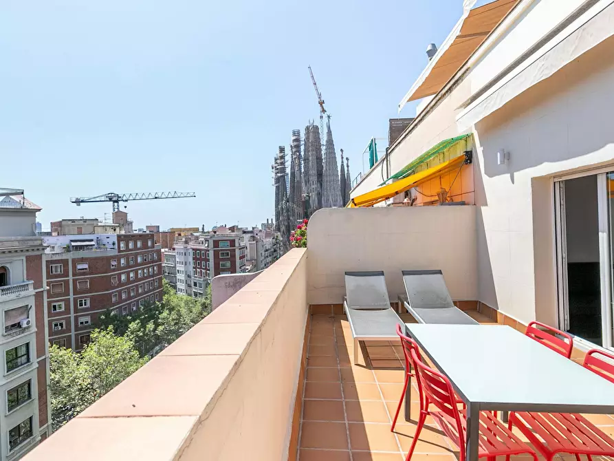 Immagine 2 di Appartamento in affitto  in Avinguda de Gaudí a Barcelona