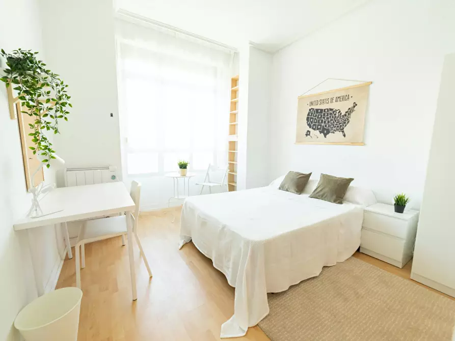 Immagine 1 di Camera in affitto  in Deustuibarra a Bilbao