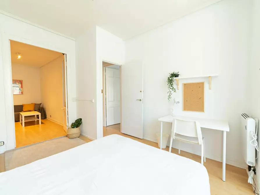 Immagine 4 di Camera in affitto  in Deustuibarra a Bilbao