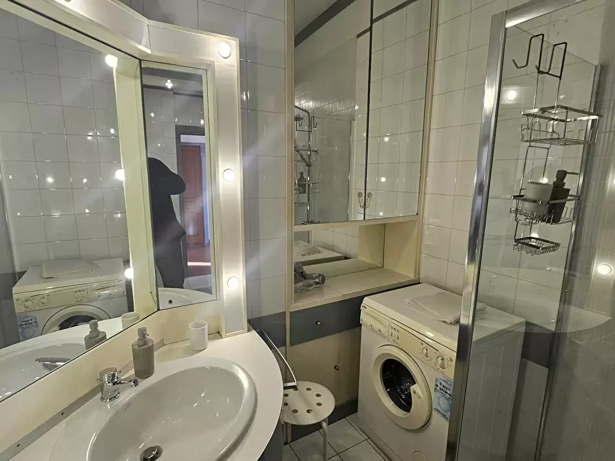 Immagine 10 di Appartamento in affitto  in Via Montaione a Roma