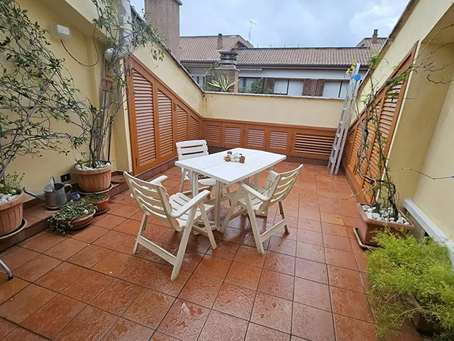 Immagine 8 di Appartamento in affitto  in Via Montaione a Roma