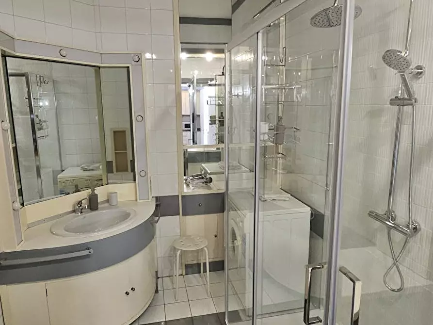 Immagine 6 di Appartamento in affitto  in Via Montaione a Roma