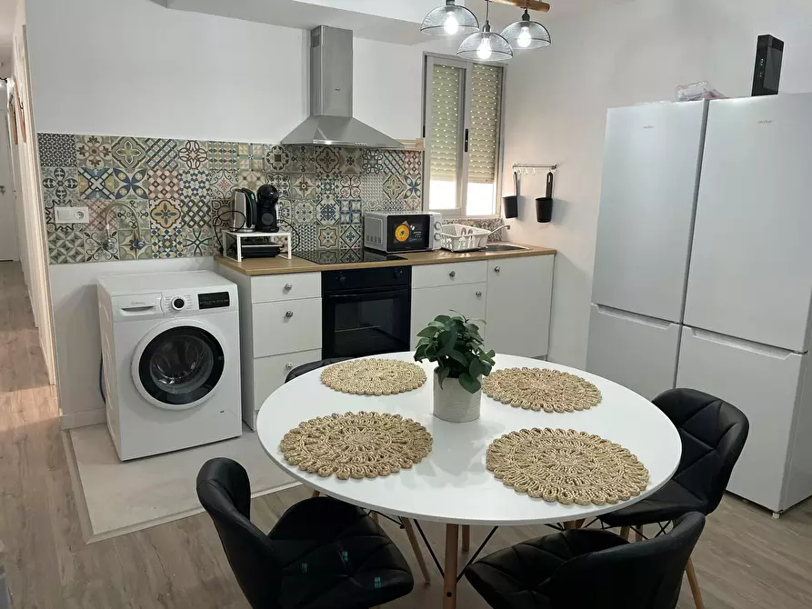 Immagine 6 di Camera in affitto  in Carrer del Poeta Alberola a Valencia