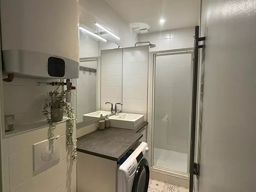 Immagine 7 di Appartamento in affitto  in Rue George Sand a Paris 16