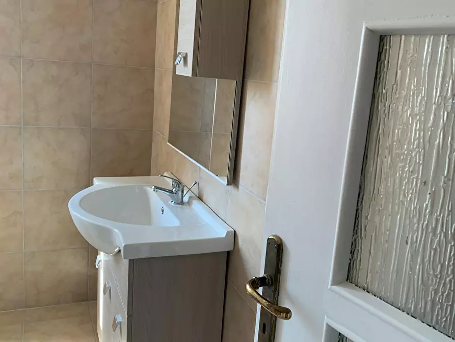 Immagine 7 di Camera in affitto  in Via Imperia a Roma