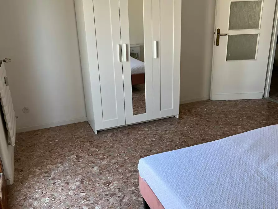 Immagine 4 di Camera in affitto  in Via Imperia a Roma