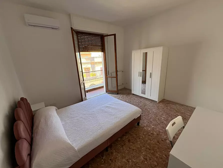 Immagine 5 di Camera in affitto  in Via Imperia a Roma