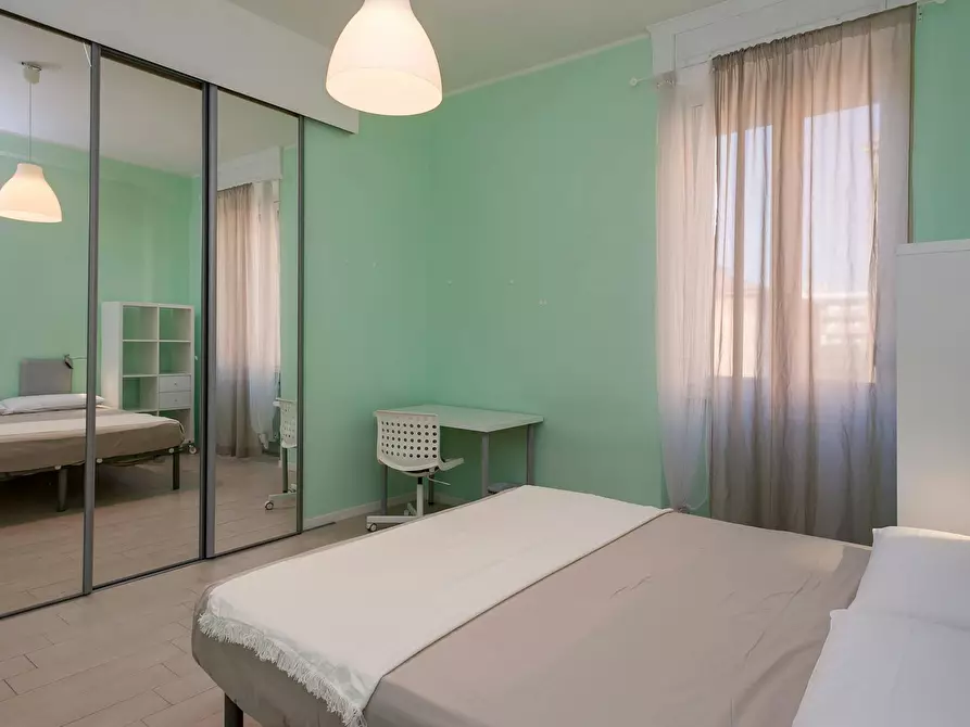 Immagine 4 di Camera in affitto  in Via Conte di Carmagnola a Roma