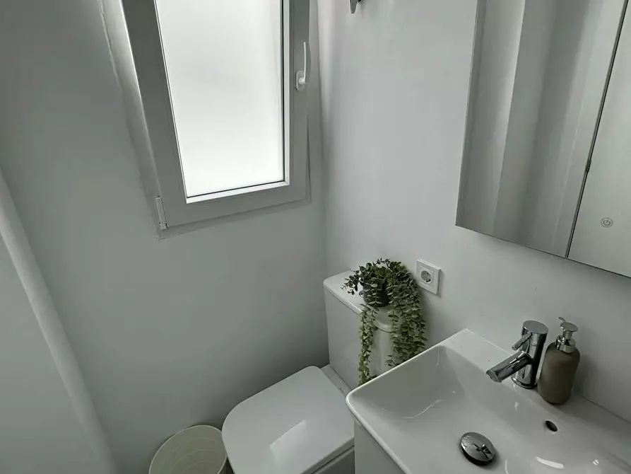 Immagine 10 di Camera in affitto  in Avinguda Dos de Maig a Aldaia