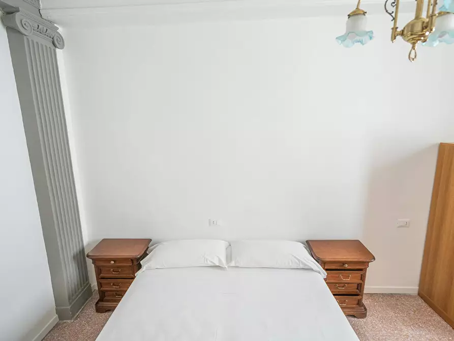 Immagine 7 di Appartamento in affitto  in Borgo degli Albizi a Firenze