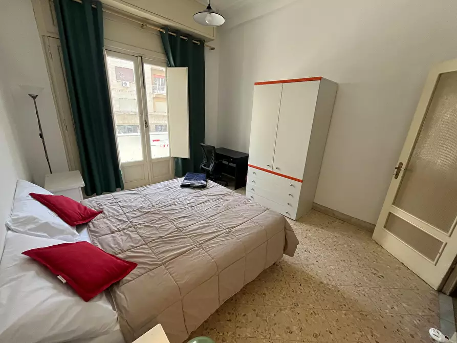 Immagine 6 di Camera in affitto  in Via Mariano Stabile a Palermo