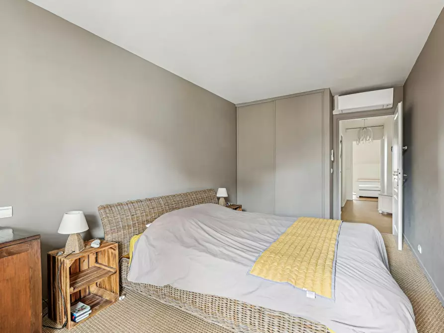 Immagine 4 di Appartamento in affitto  in Rue Dombasle a Paris