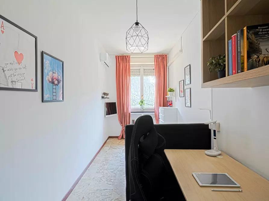 Immagine 2 di Camera in affitto  in Viale Francesco Restelli a Milano