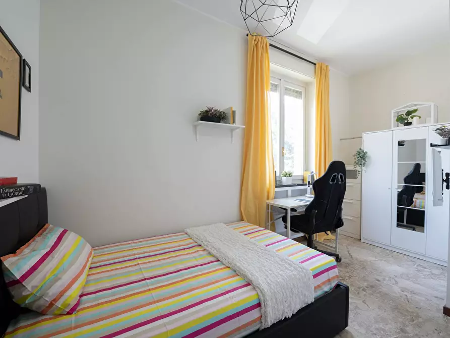 Immagine 1 di Camera in affitto  in Viale Francesco Restelli a Milano