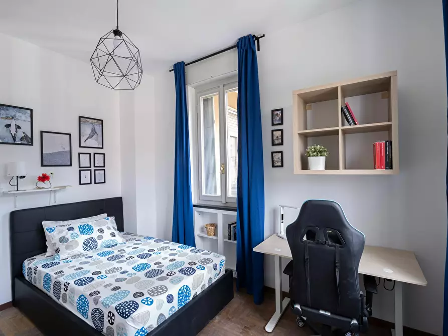 Immagine 1 di Camera in affitto  in Viale Francesco Restelli a Milano