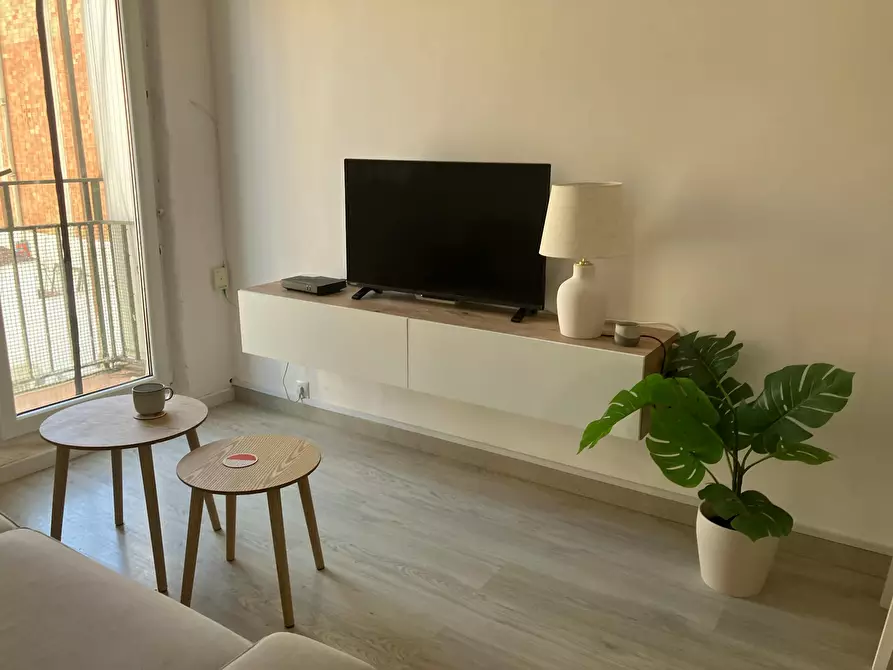 Immagine 8 di Appartamento in affitto  in Carrer de Wagner a Santa Coloma De Gramenet