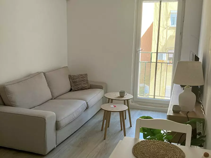 Immagine 9 di Appartamento in affitto  in Carrer de Wagner a Santa Coloma De Gramenet