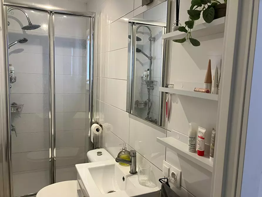 Immagine 5 di Appartamento in affitto  in Carrer de Wagner a Santa Coloma De Gramenet