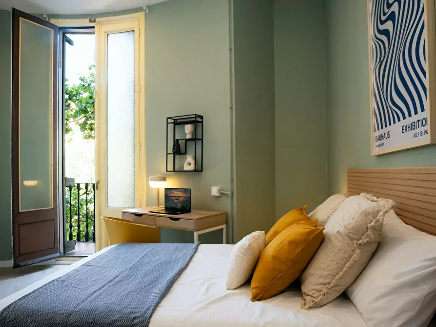 Immagine 2 di Camera in affitto  in Plaça de la Universitat a Barcelona