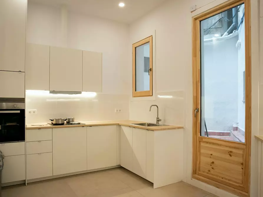 Immagine 10 di Camera in affitto  in Plaça de la Universitat a Barcelona