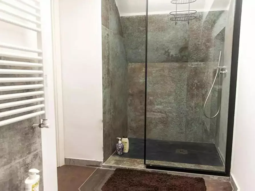 Immagine 6 di Appartamento in affitto  in Via della Marrana a Roma