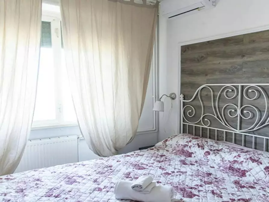 Immagine 8 di Appartamento in affitto  in Via Cesare Baronio a Roma