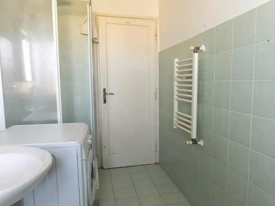 Immagine 5 di Appartamento in affitto  in Via Cesare Baronio a Roma