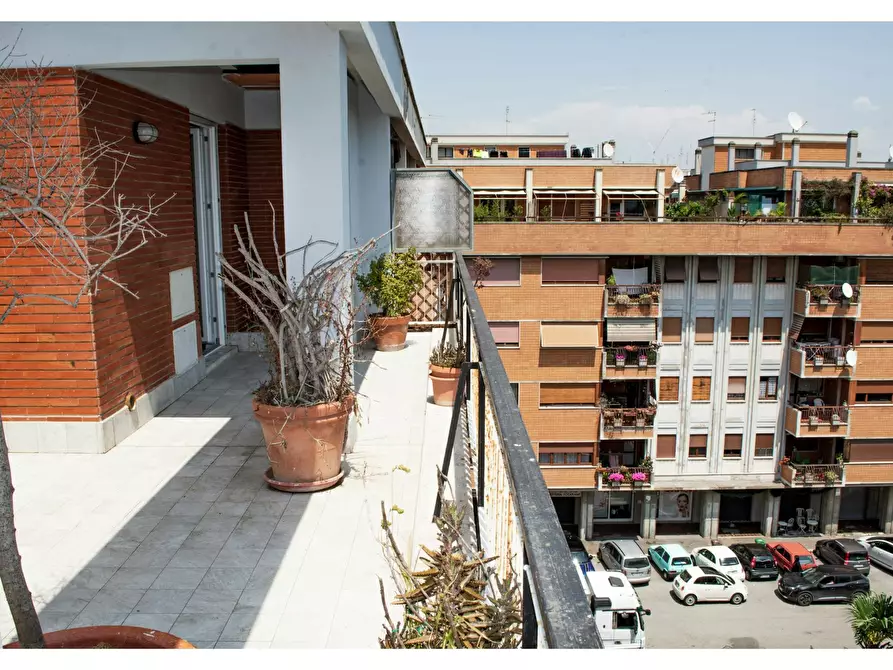 Immagine 9 di Appartamento in affitto  in Via Ludovico de Filippi a Roma