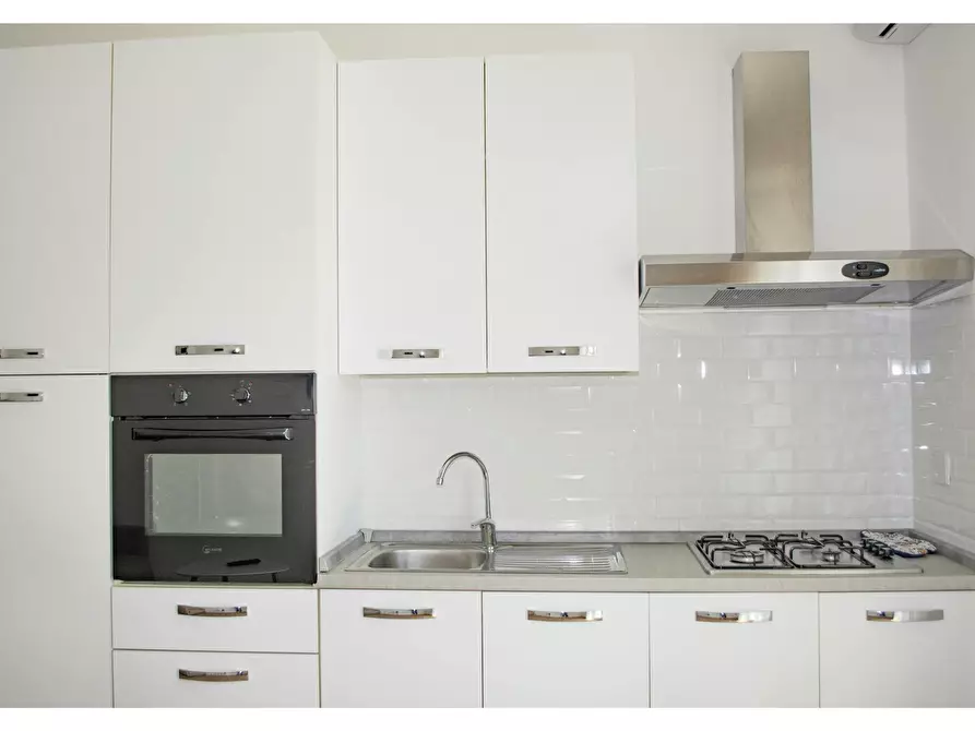 Immagine 4 di Appartamento in affitto  in Via Ludovico de Filippi a Roma