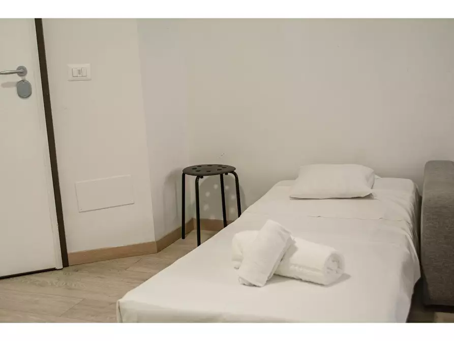 Immagine 5 di Appartamento in affitto  in Piazza delle Fiamme Gialle a Roma