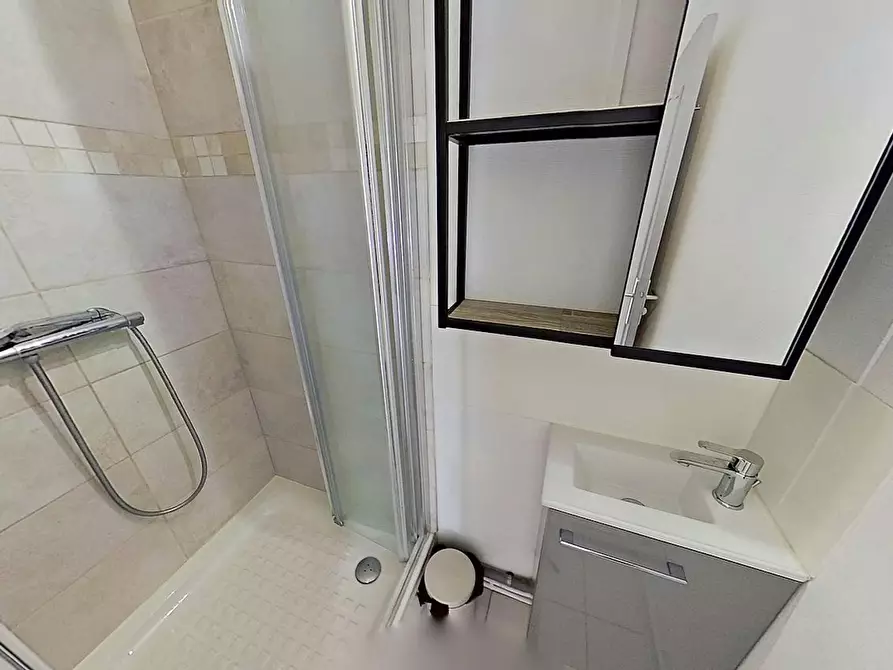 Immagine 10 di Camera in affitto  in Rue de Provence a Poitiers